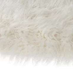 3' Faux Fur Round Kids' Rug White - Pillowfort™